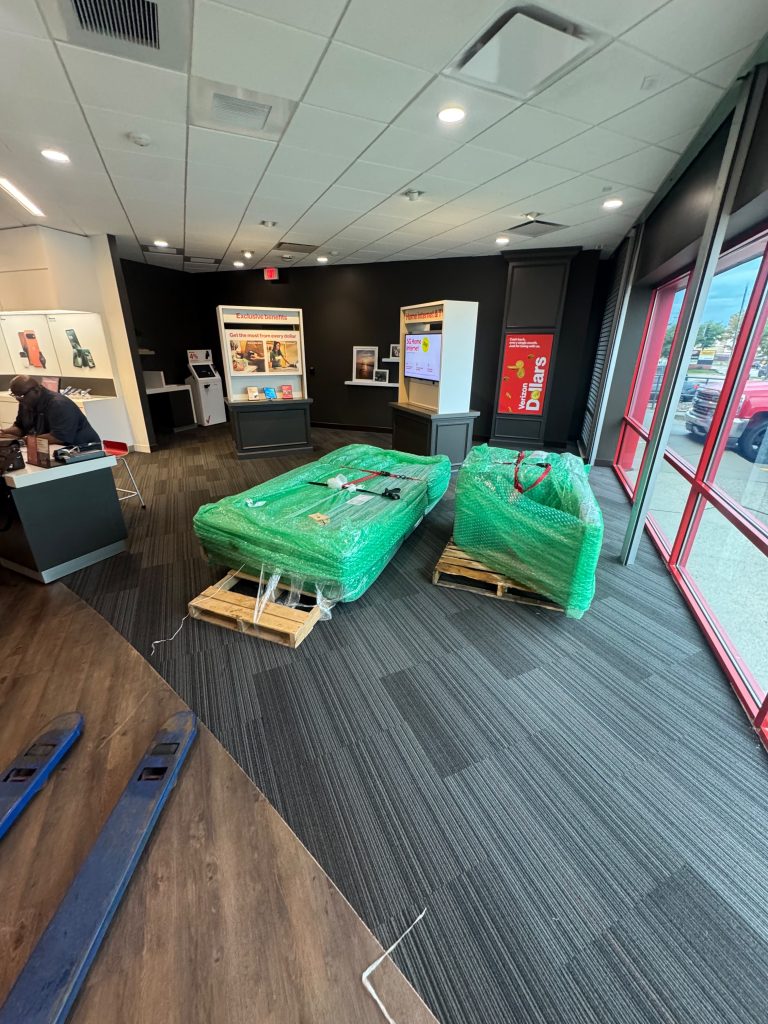 Commercial Unloading for Verizon in Des Moines, IA  – Labor Only