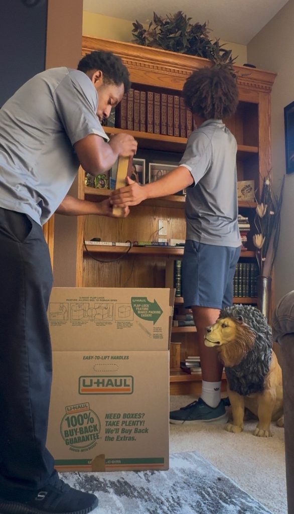 Large Home Packing Service in Glen Oaks Country Club, West Des Moines